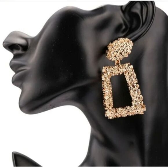 Women Vintage style Large Geometric Drop Dangle Gold Earrings - Picture 8 of 9